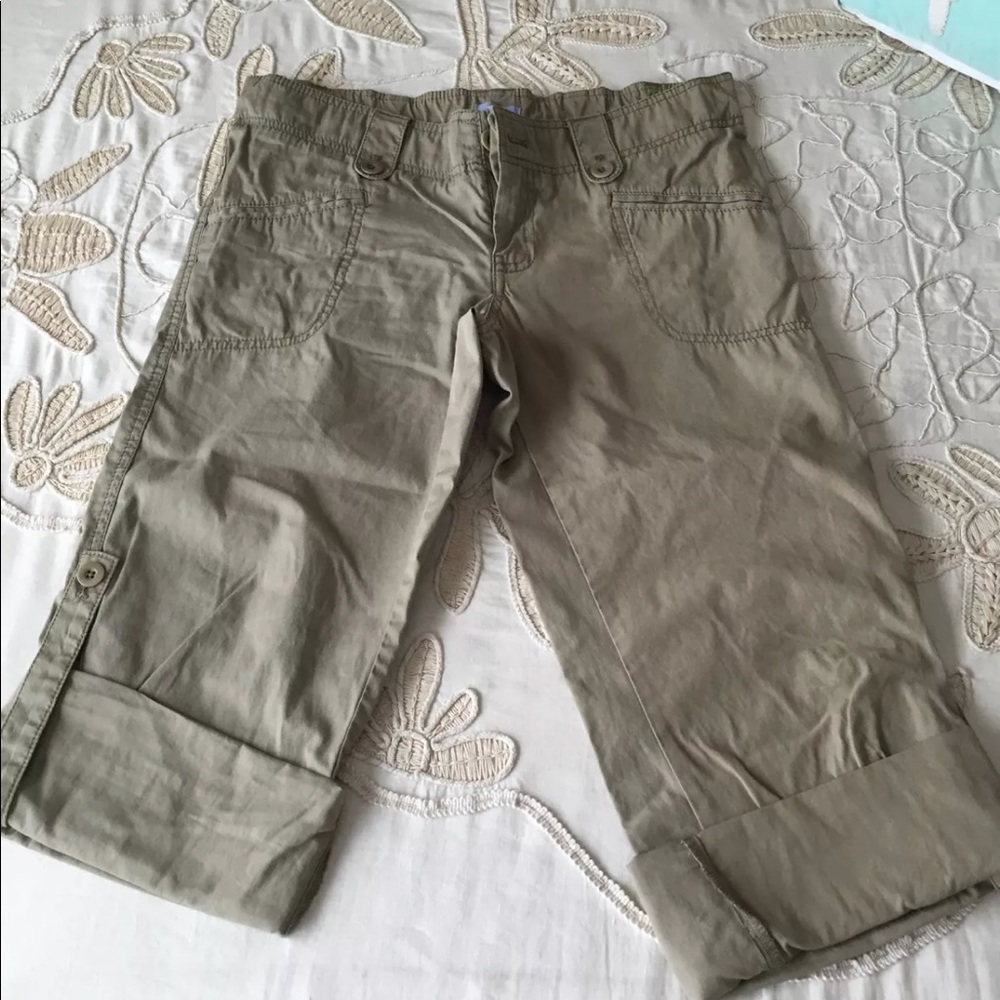 Gap Maternity 2 olive khaki Capri pants cotton cargo utility